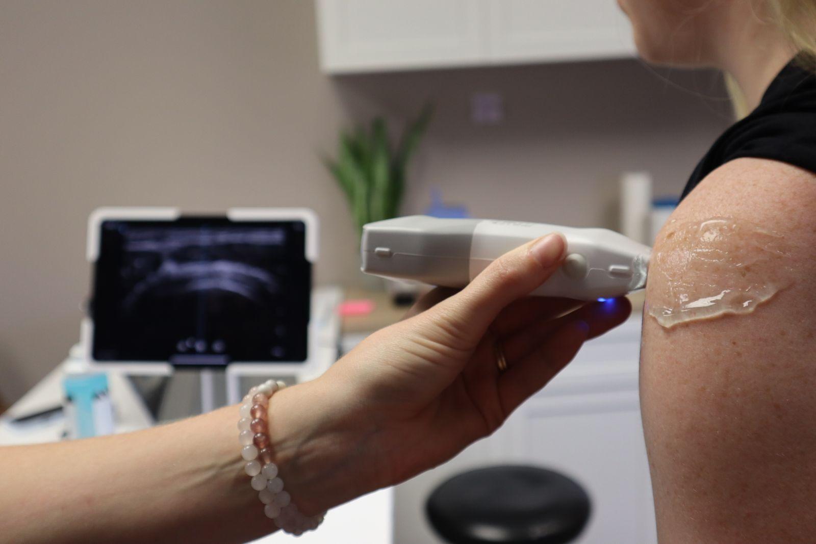 Ecografía médica de precisión en consultorio